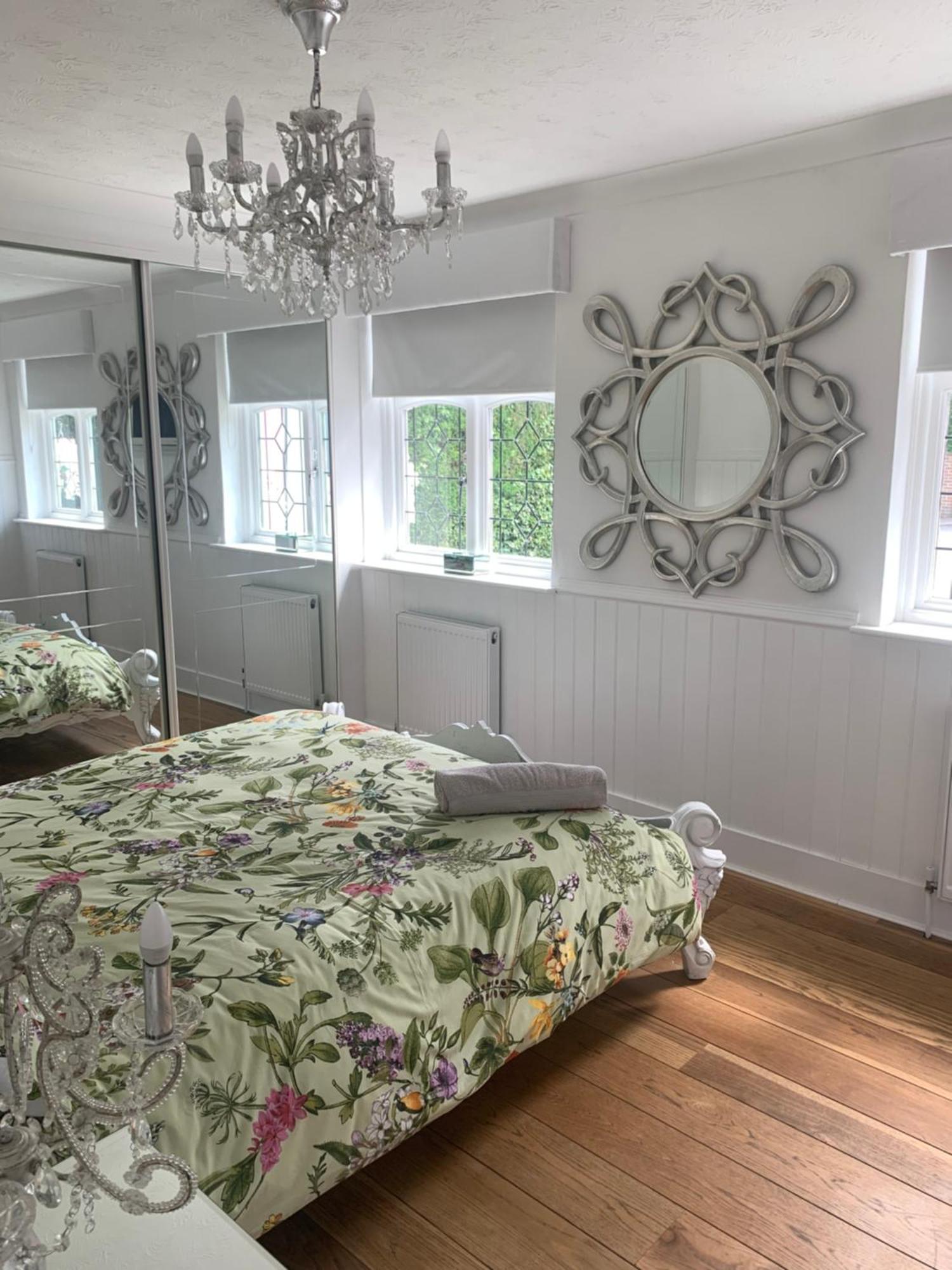 Wychwood A Beautiful Country Style Apartment